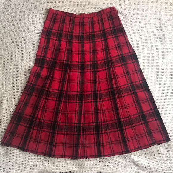 Pendleton Dresses & Skirts - Vintage Pendleton Size 16 Long Plaid Pleated Skirt